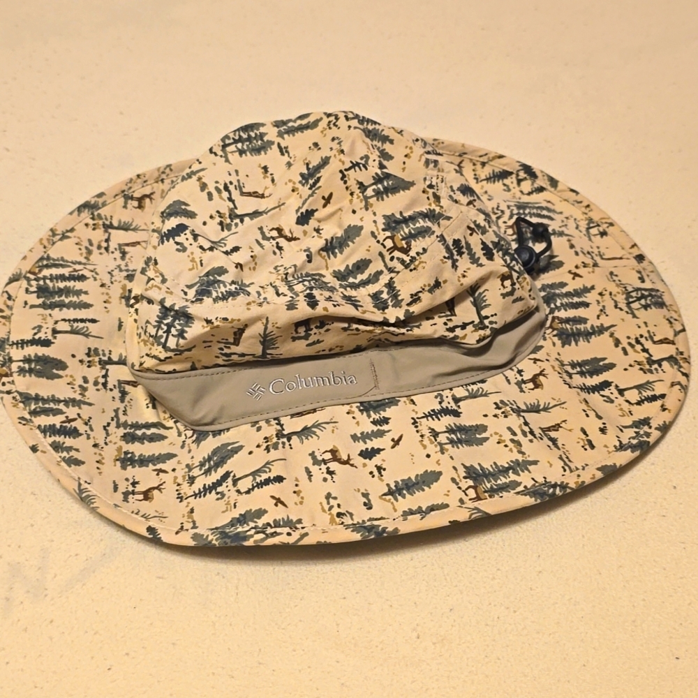 Columbia hat